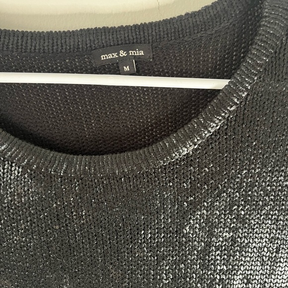 Shiny Light-Weight Sweater | Size M - Picture 2 of 3